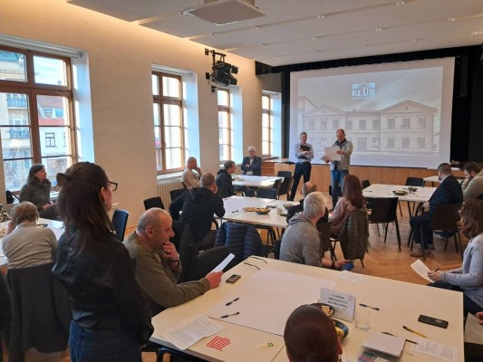 Strategický plán: máme za sebou dotazníkové šetření i veřejné setkání. Kde vidí diskutující hlavní problémy Hradiště?