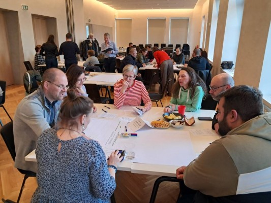 Strategický plán: máme za sebou dotazníkové šetření i veřejné setkání. Kde vidí diskutující hlavní problémy Hradiště?