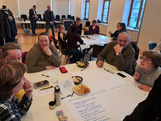 Strategický plán: máme za sebou dotazníkové šetření i veřejné setkání. Kde vidí diskutující hlavní problémy Hradiště?